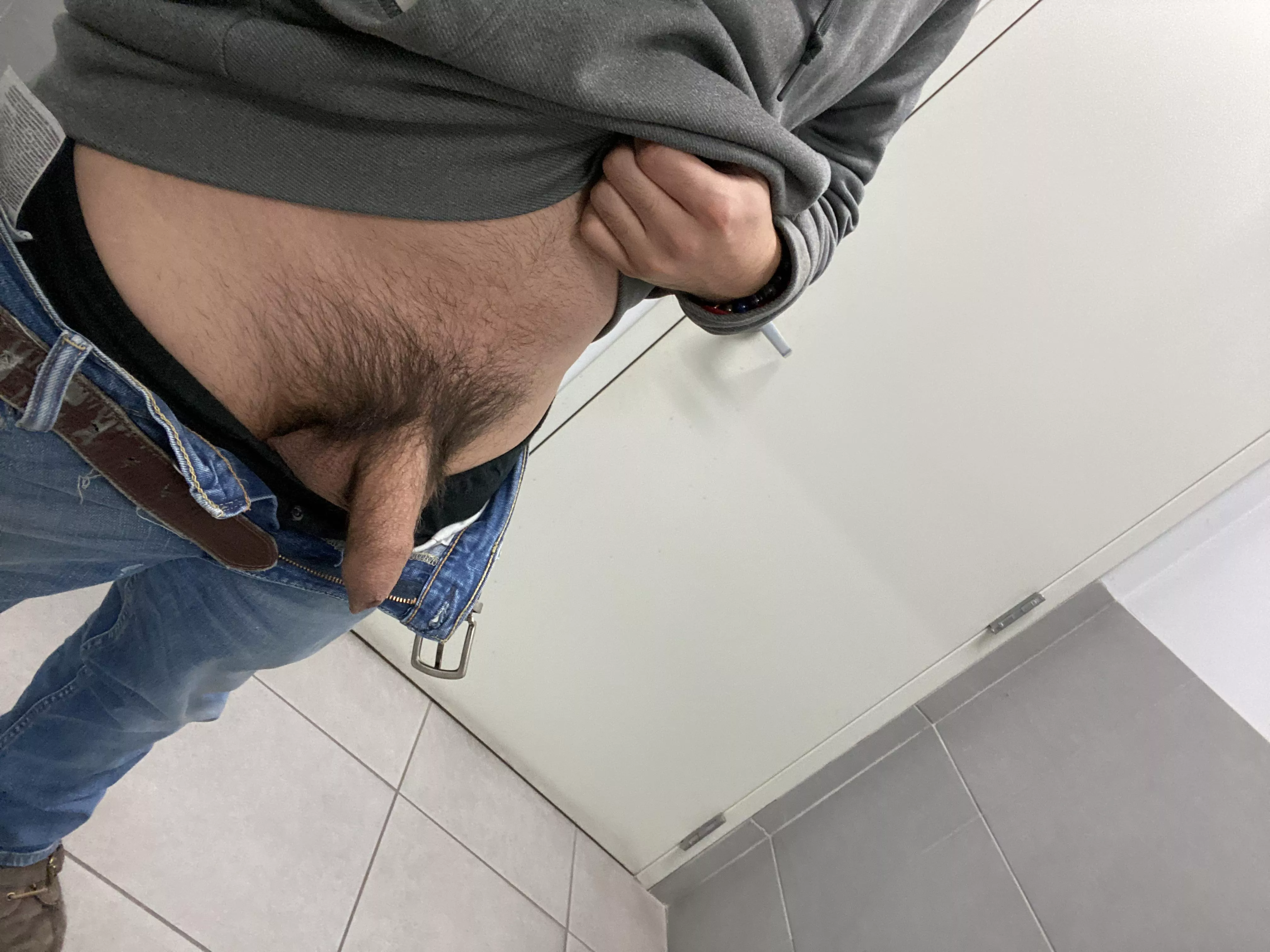 Think I need a trim ?