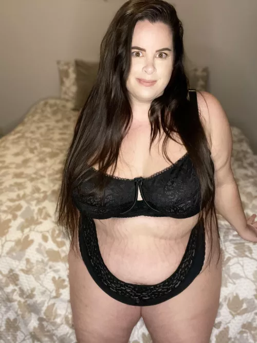 Thirsty Thursday. Anyone need some water? 🔥🌶