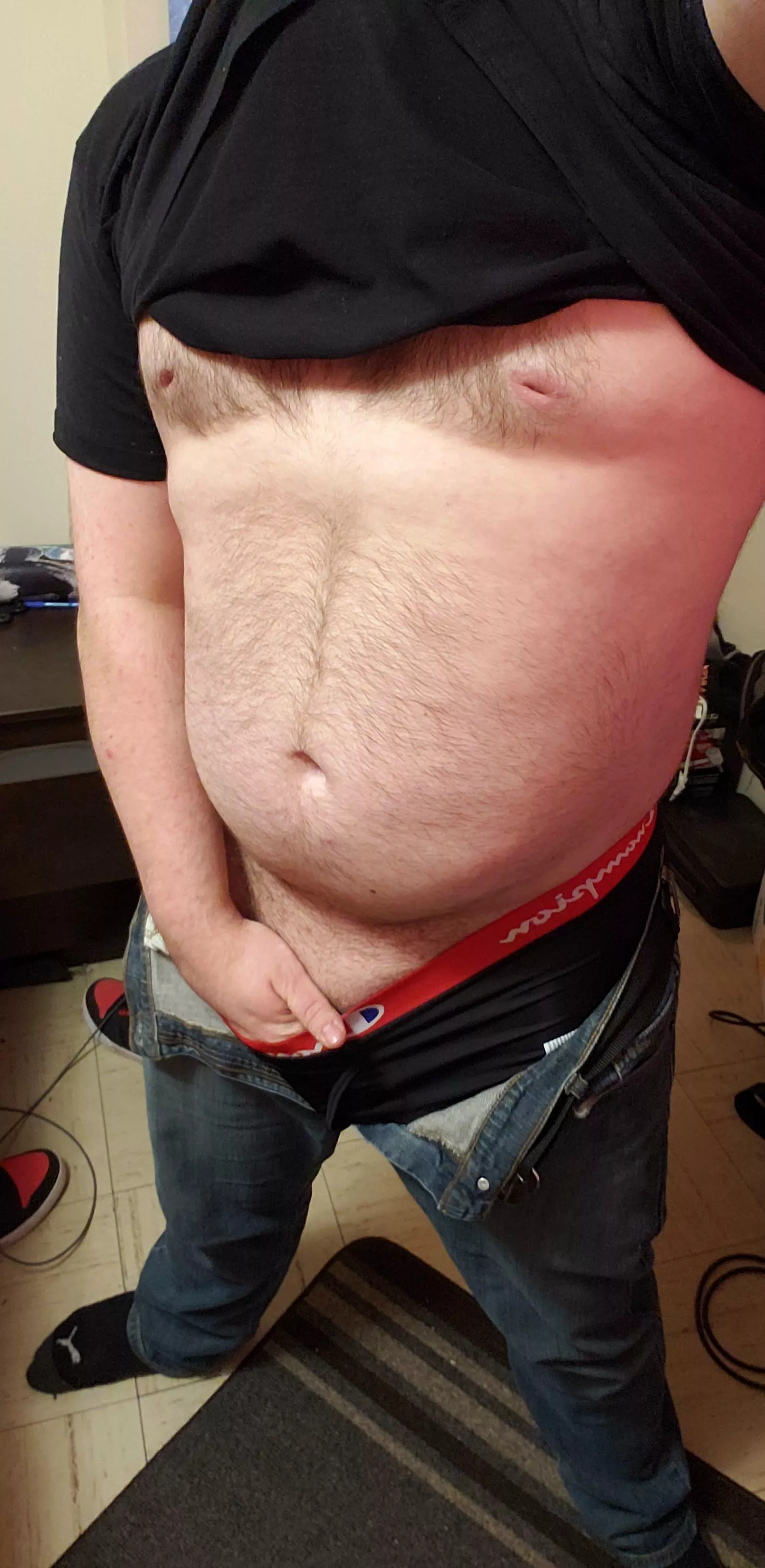 Thirsty Thursday? Friday Jr.? Fuck it, have some tummy in jeans. Thirsty Thursday? Friday Jr.? Fuck it, have some tummy in jeans.
