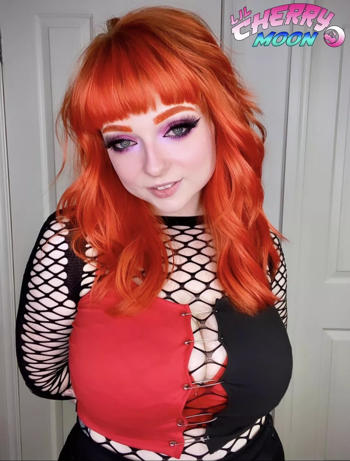 This big tiddy goth girlfriend will be replying to everyone on this post all weekend 😈 This big tiddy goth girlfriend will be replying to everyone on this post all weekend 😈