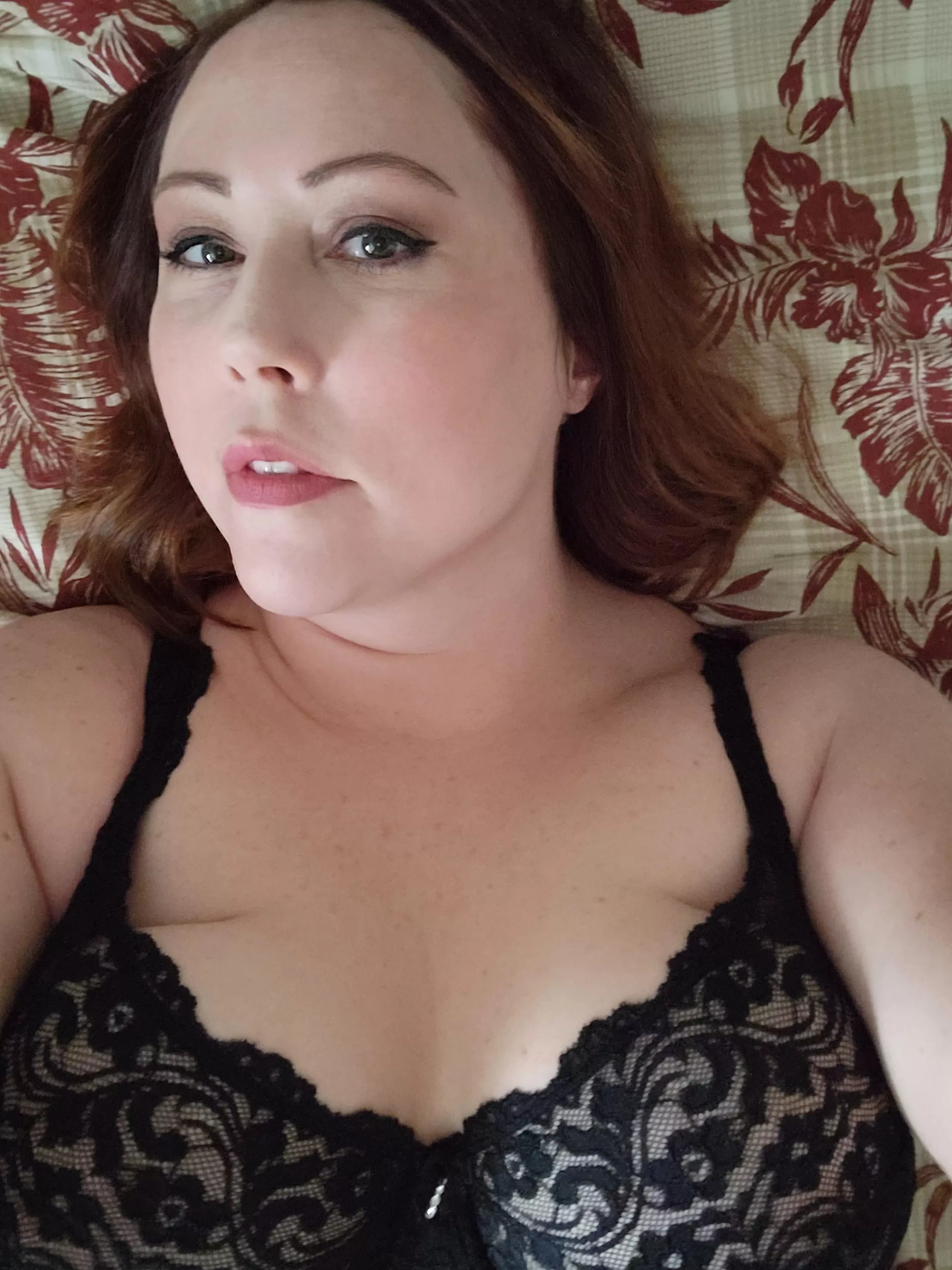 This bra is waay too tight [44F]