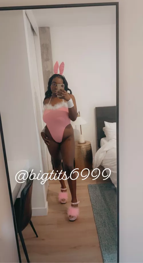 This bunny is ready to get messy 😈