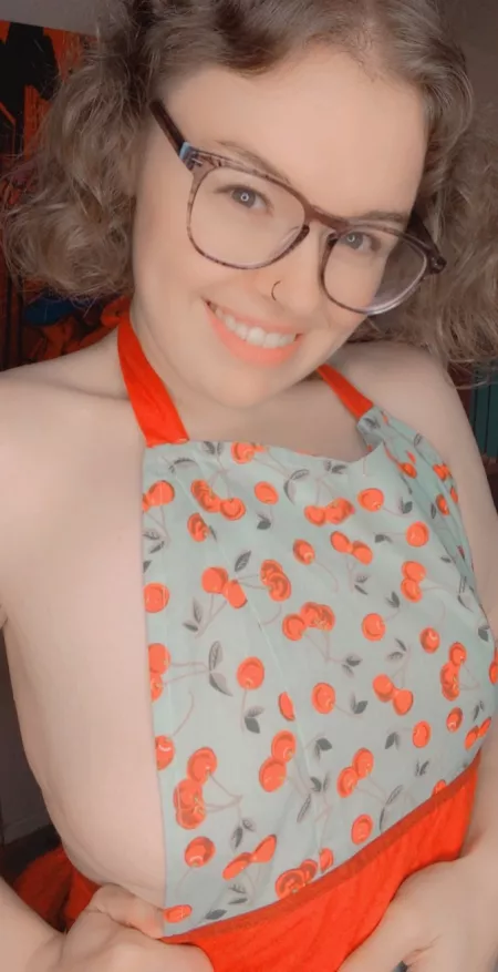 This doesn't actually have any nudity and is really more of a selfie, but I don't know. It seemed decent enough to post. I hope you like it. β€οΈ