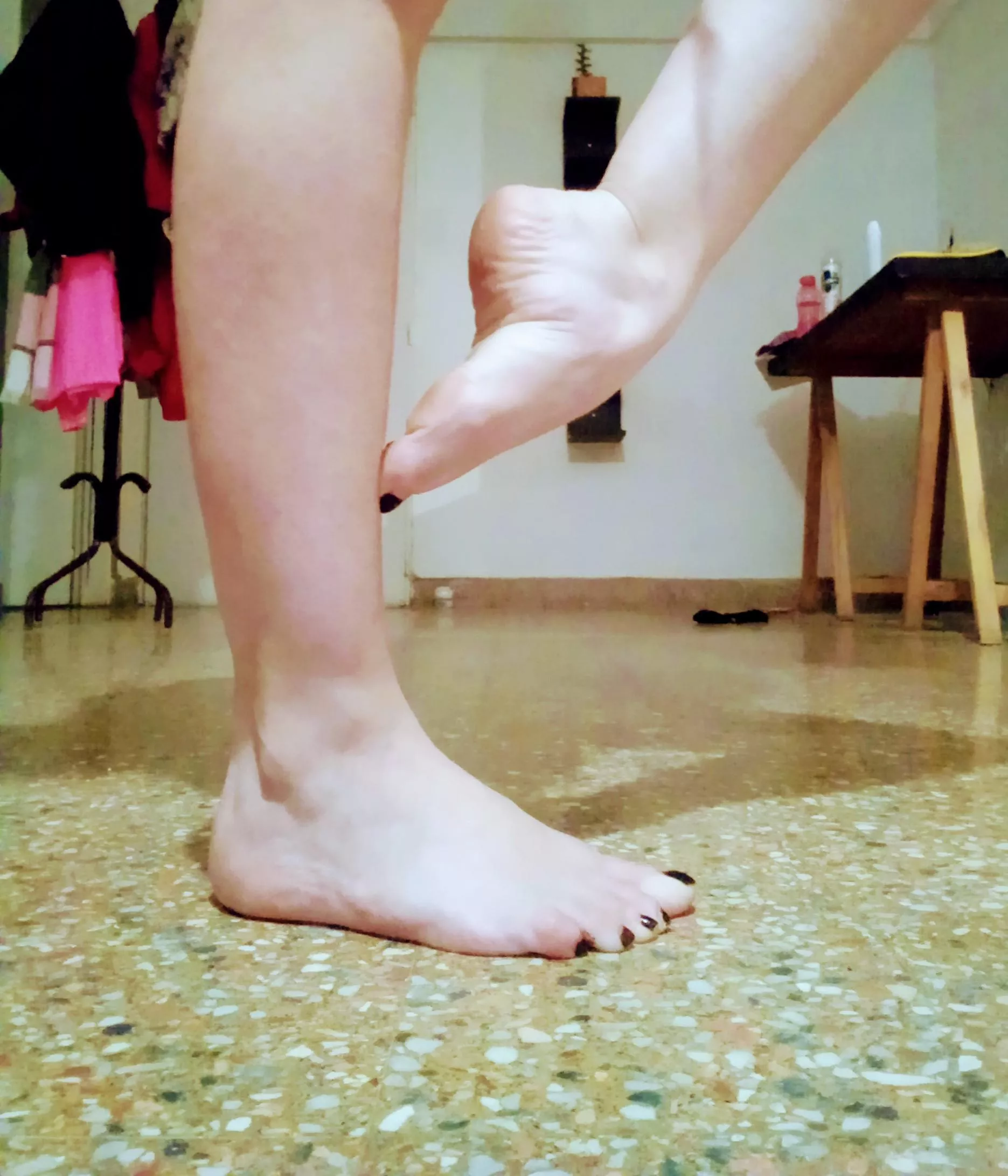 This feets needs a slave. Calle me godess if u are ๐๐ This feets needs a slave. Calle me godess if u are ๐๐