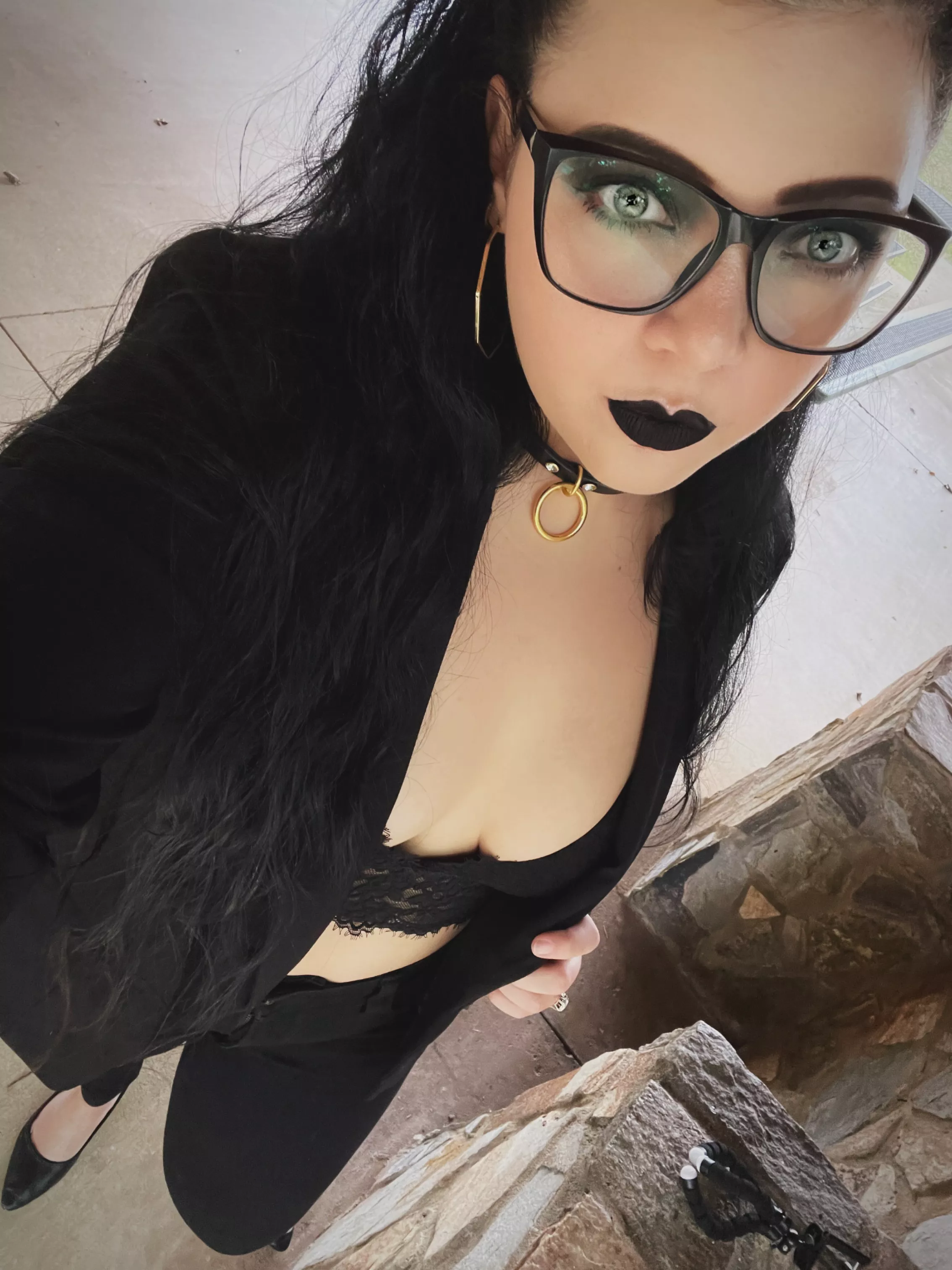 This goth librarian doesn't mind getting loud in the library This goth librarian doesn't mind getting loud in the library