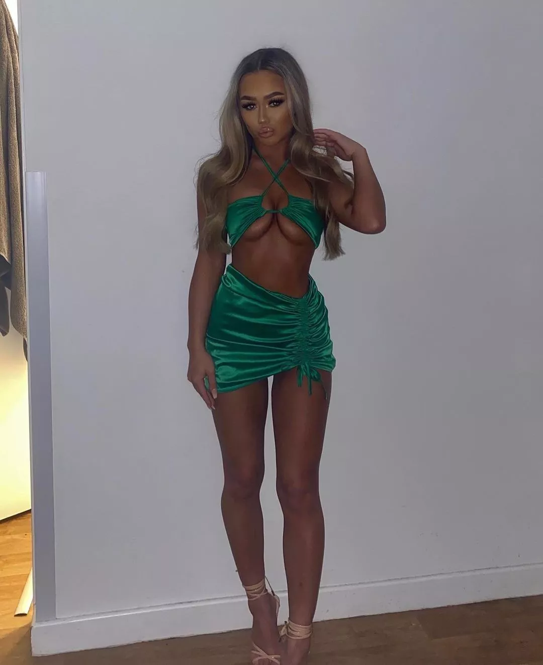 This green outfit is proving popular with these girls