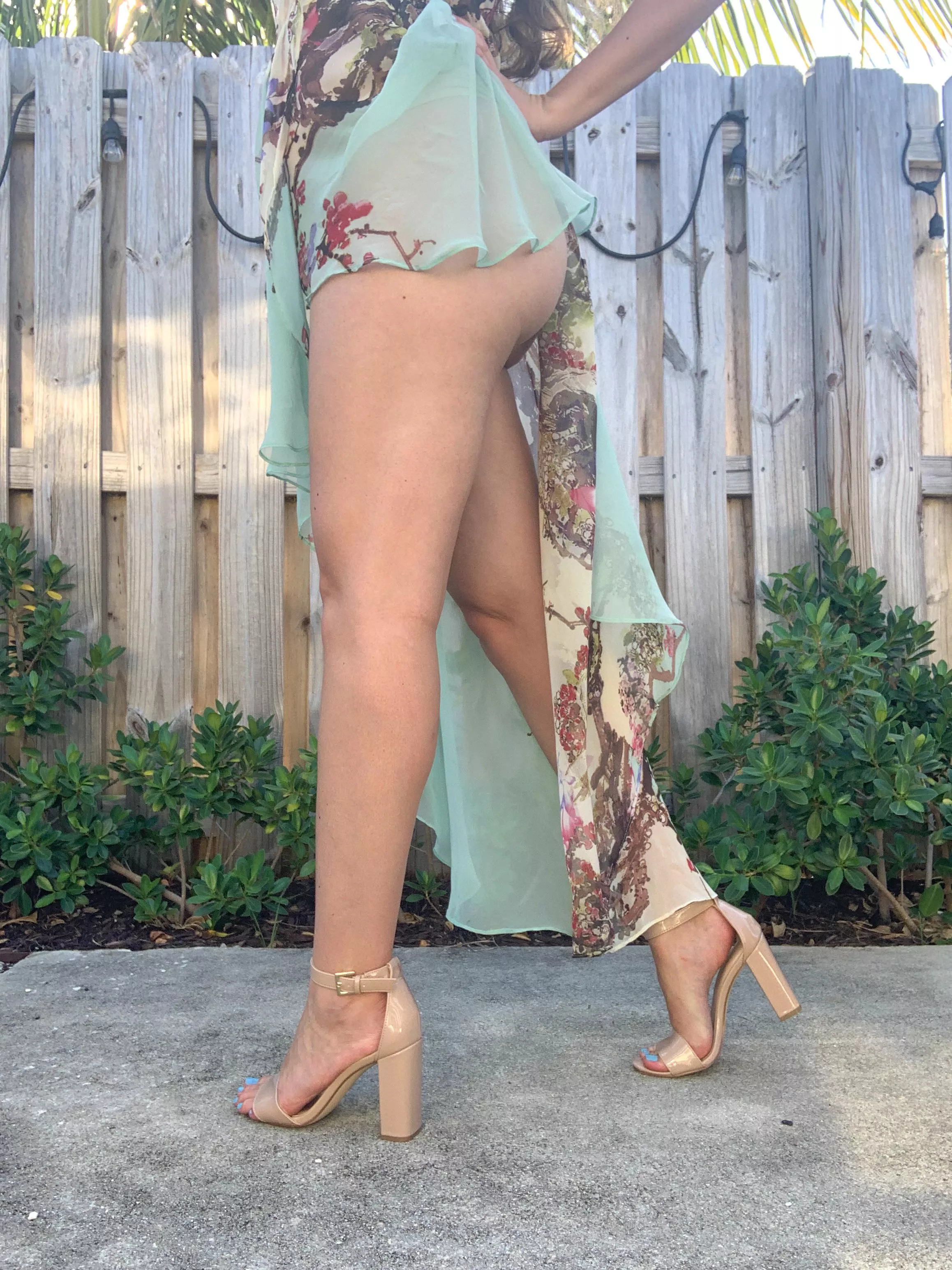 This high low dress is perfect for spring, right?