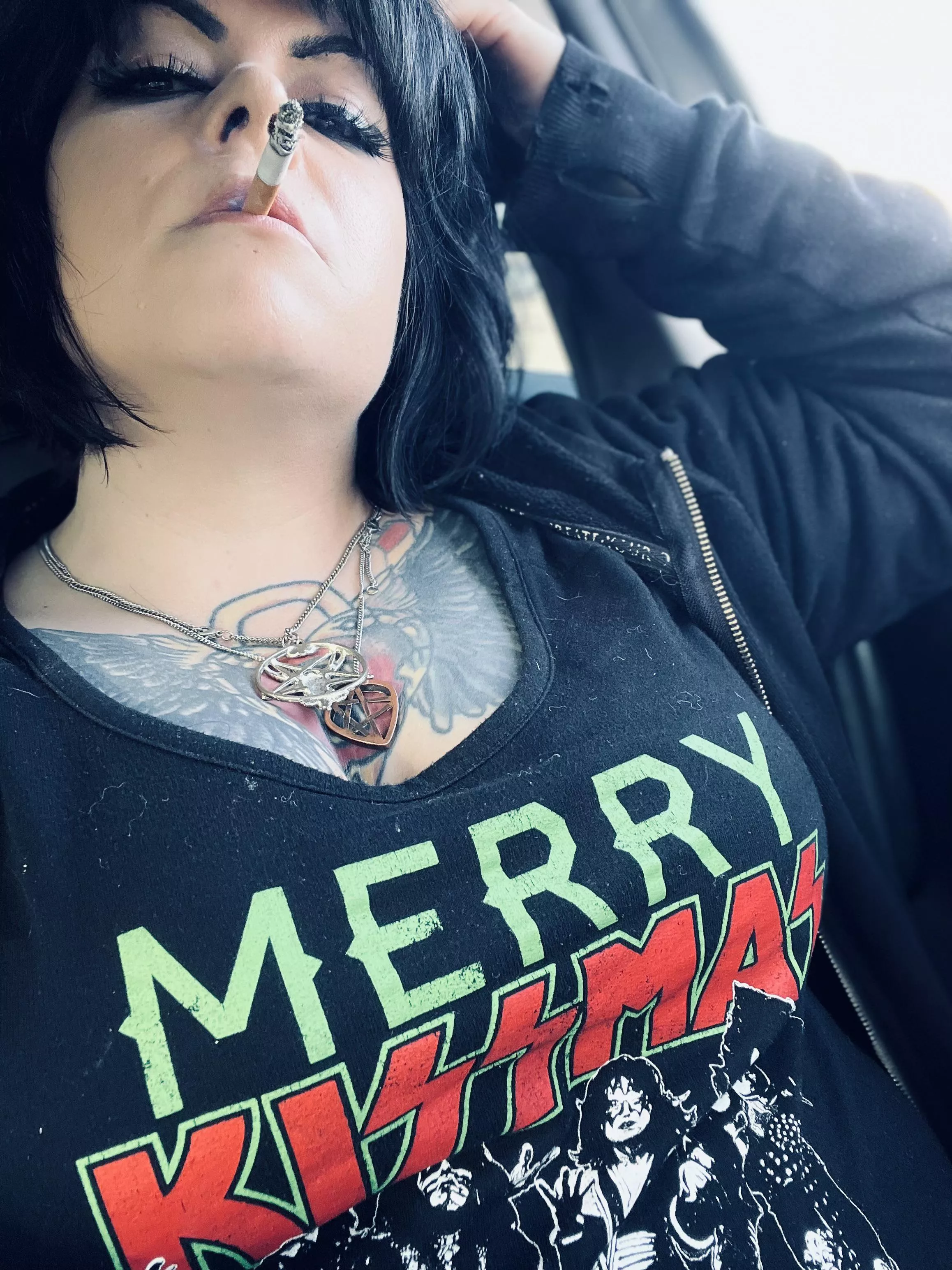 This is as festive as I get💋