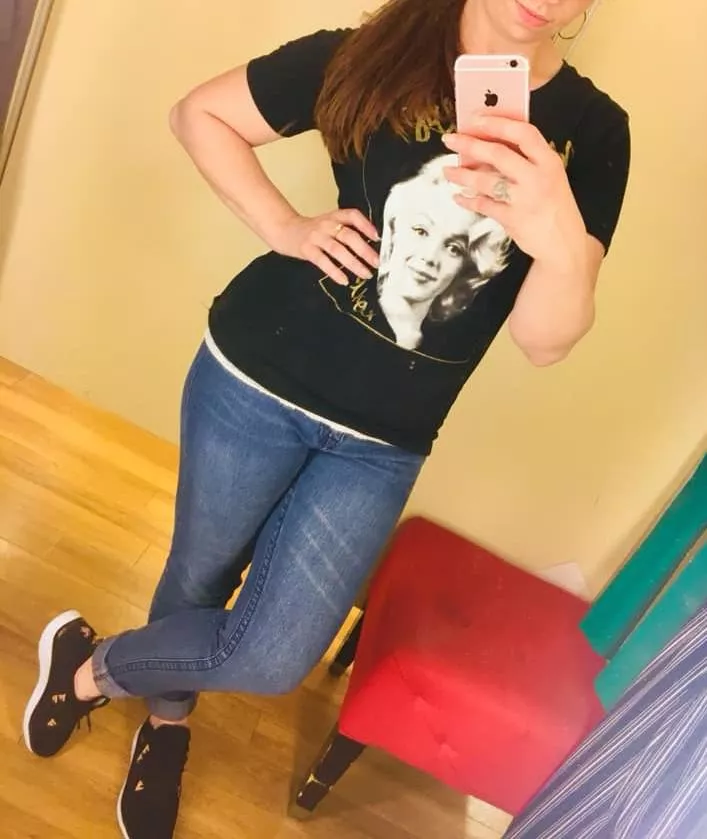 This is me just after my after workout shower. I hope you all like what you see. Comment if you want to see more.