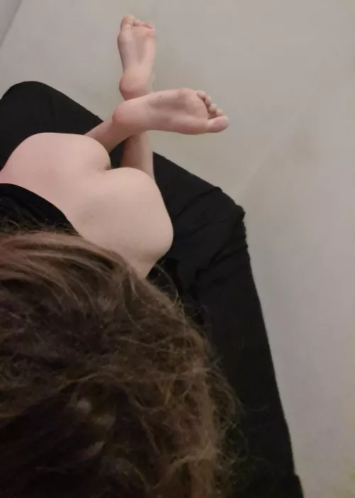 This is my attempt at 'the pose' 😂😂