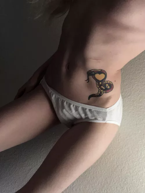 This is my first post to this sub! I’m happy to be here. I used to get bullied for my hipbones and people called them “freakish protrusions” when I was in school