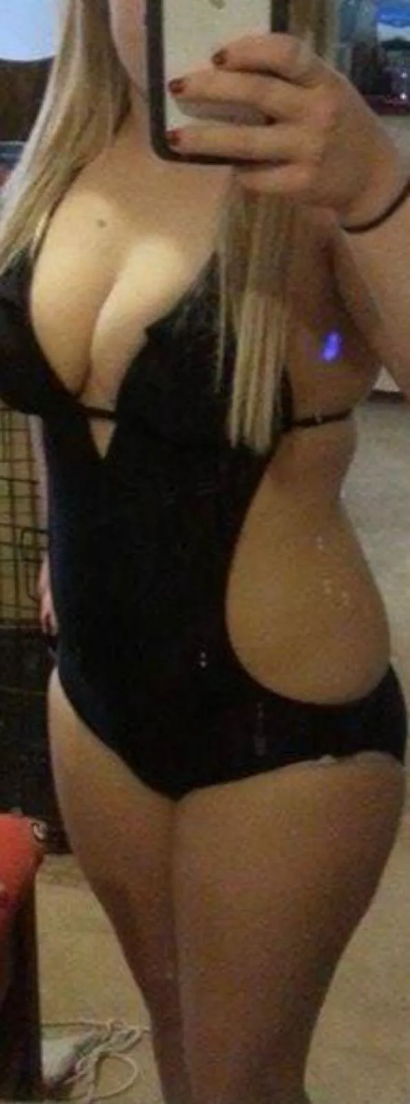 This is the only pic he sent me. Wants to know what y’all think of her and if he should send me more to post. Let him know what y’all think in the comments!