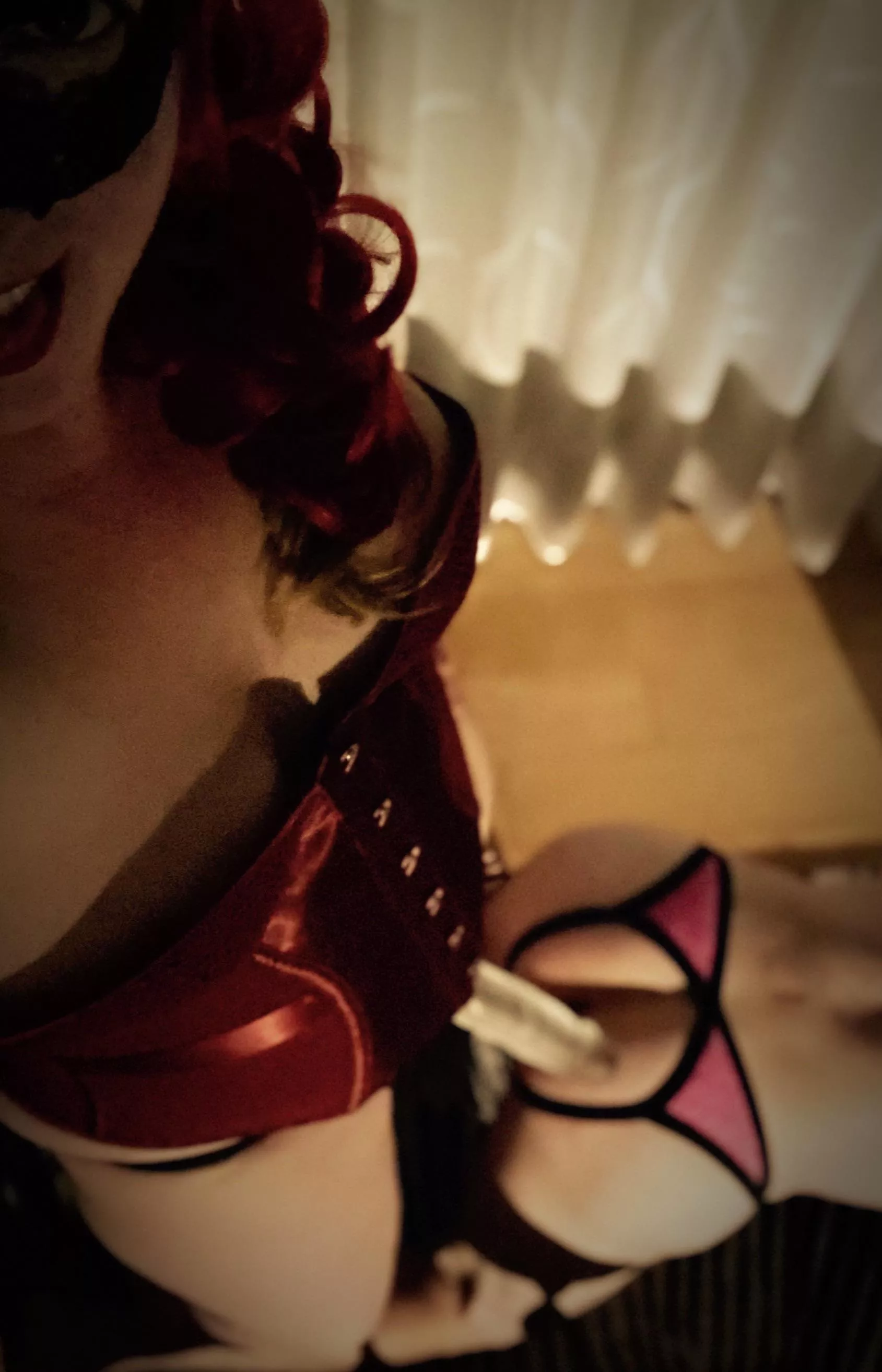 This is what I masturbate to when he’s away... him bending over in front of me 🤪❤️