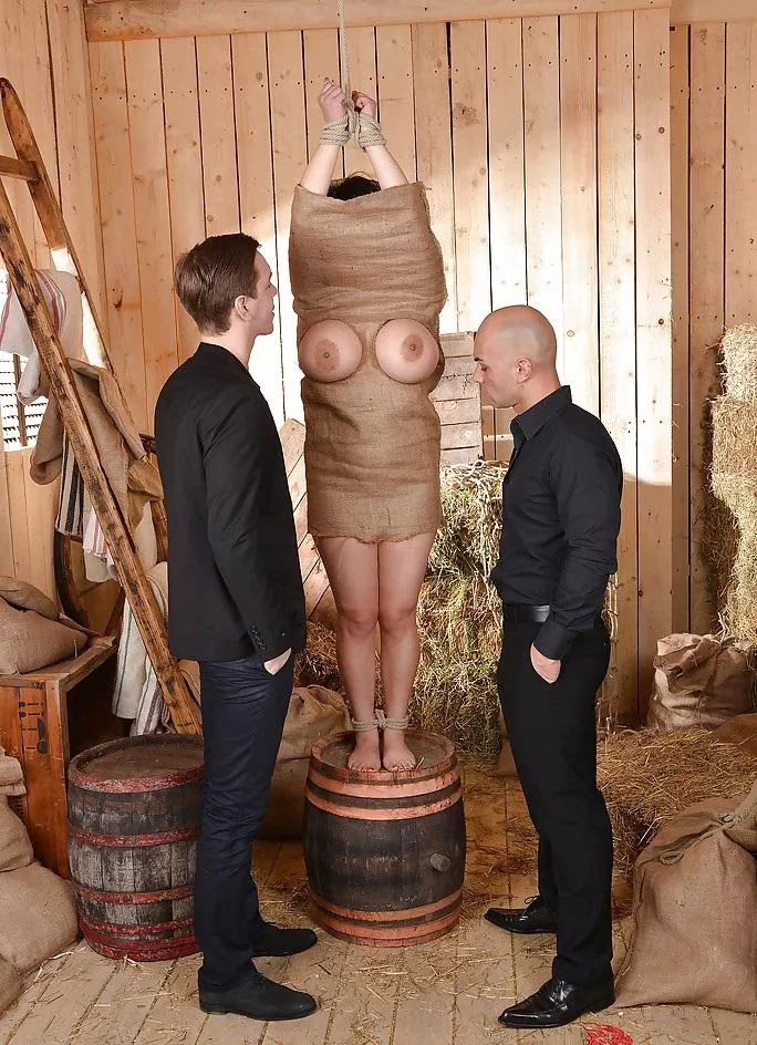 This just in . Marked down to move fast . We have no details on her . So let's start the biding at 100usd