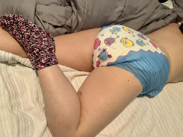 This little monster doesnโt want to get out of bed. ๐ด