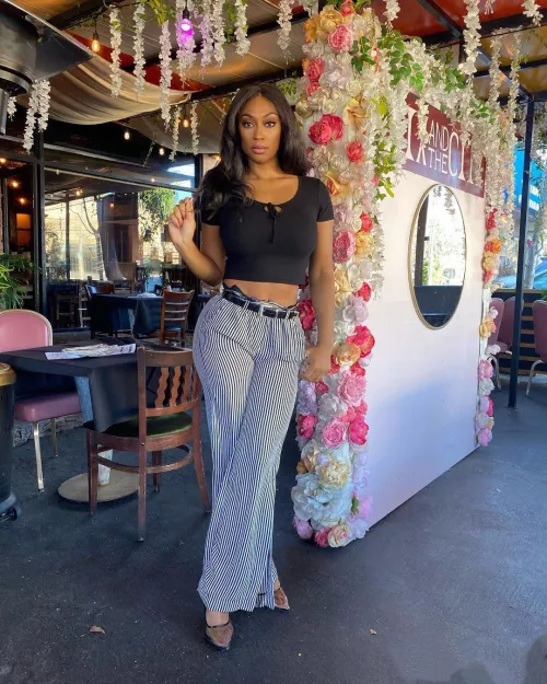 This mom is so sexy. Oh my god …