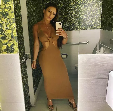 This outfit screams BITCH