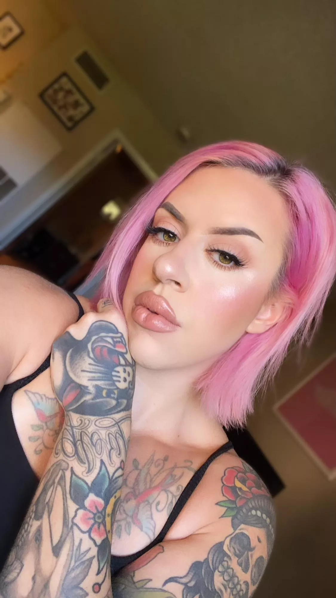 This pic seems SFW but I’m actually fucking you with my eyes This pic seems SFW but I’m actually fucking you with my eyes