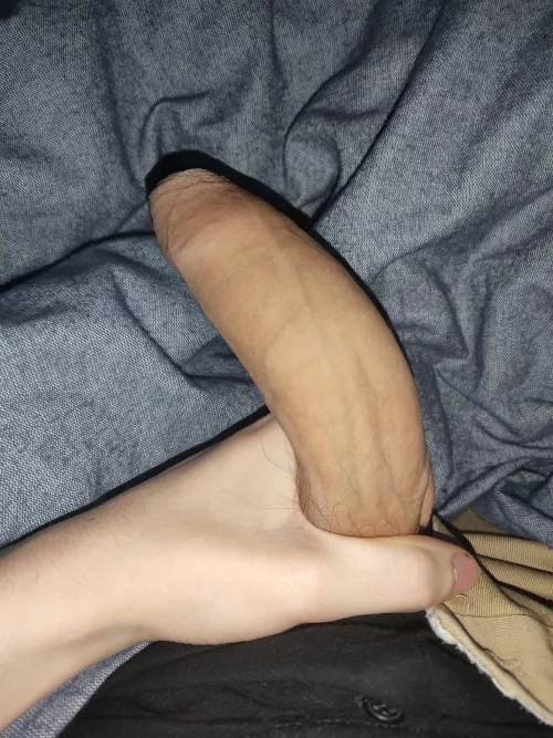 This pokes U in the morning what do U do?