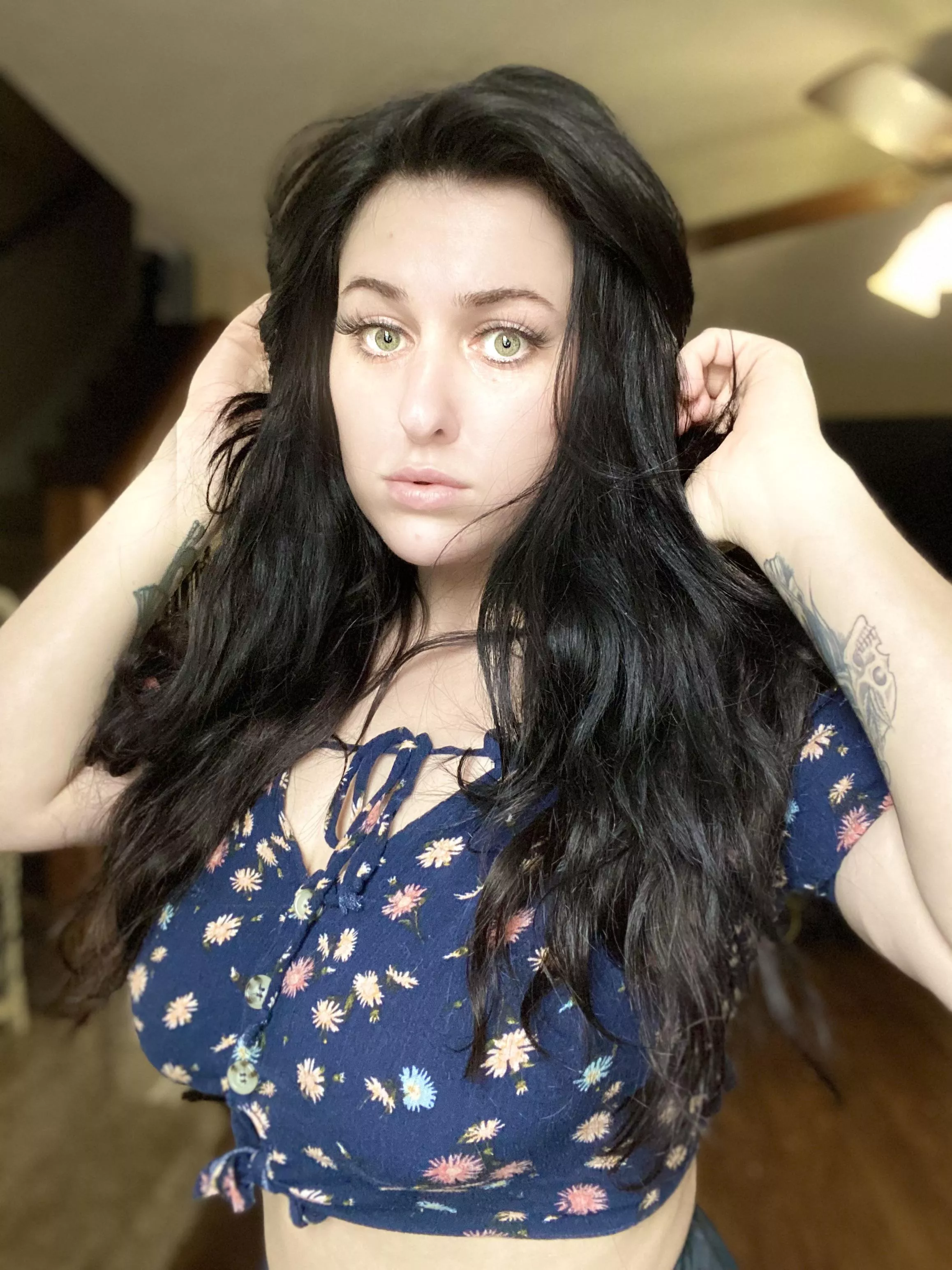 This shirt is the ultimate braless shirt, it’s been a bit since I posted here HI