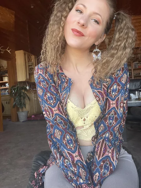 This shirt makes my hippie heart happy ๐