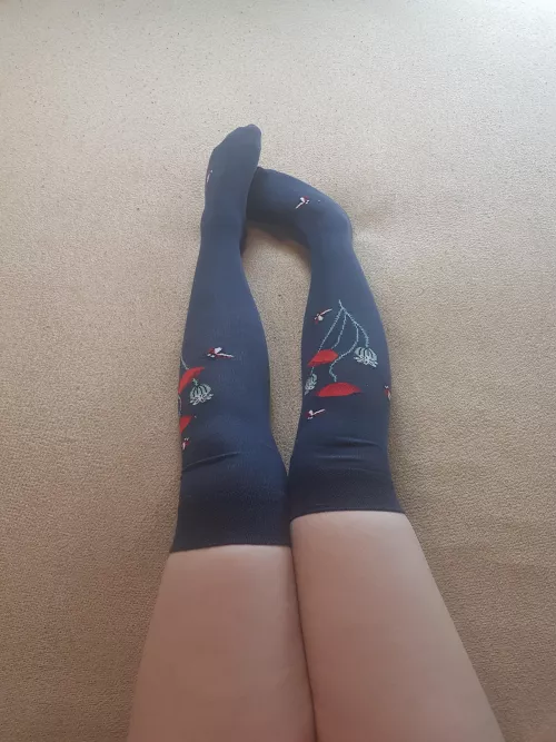 this sock i haven't showed you yet. had it with red panties on and felt really cute in it. 😊😍