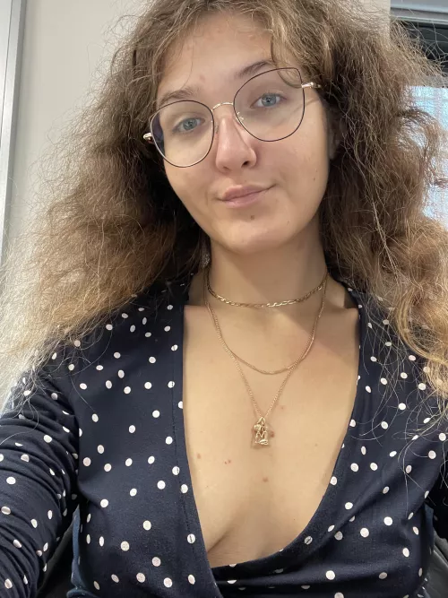 this top requires no bra 😌