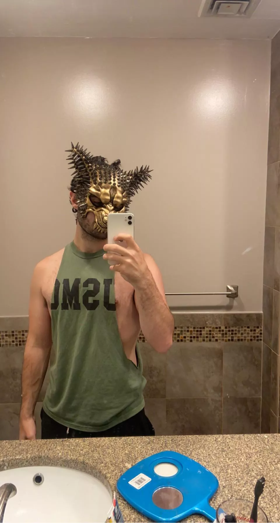 This VIP ask you to go the other room with him do you go ?