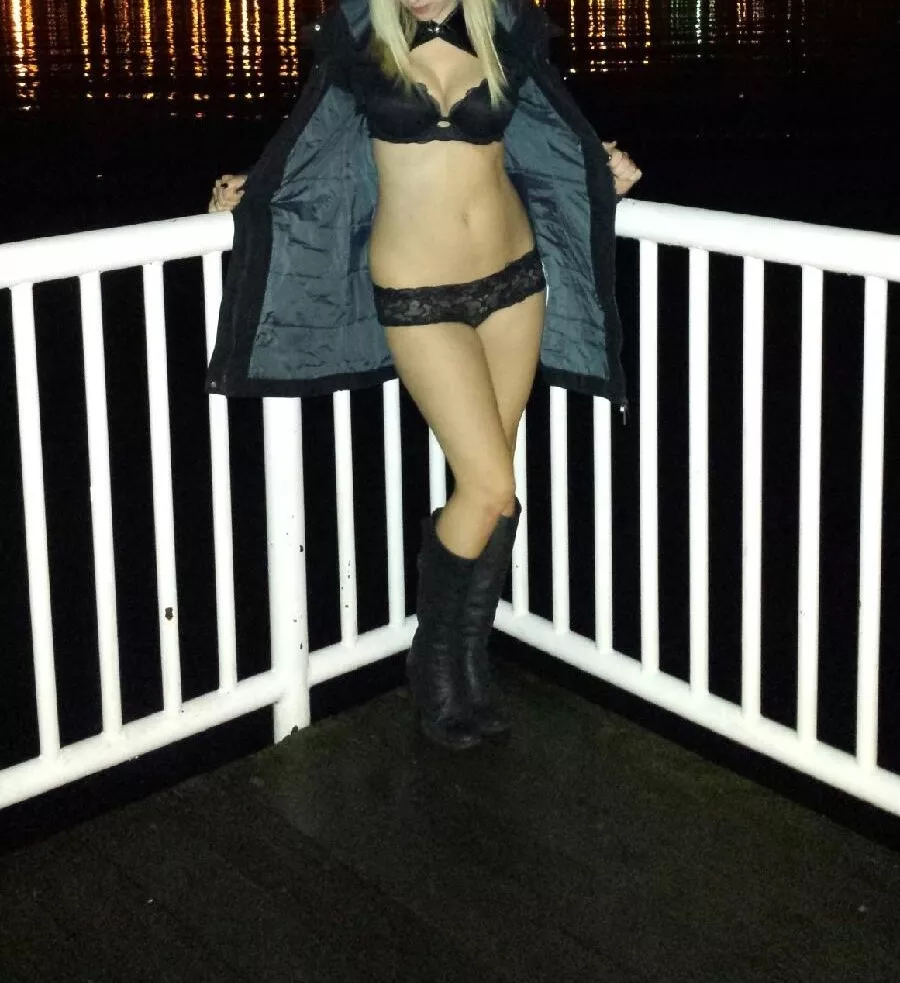 This was a really fun night and a HUGE turn on from our date night a little while ago. Hubby challenged me to drop the dress after our dinner date. We walked around the rest of the evening like this. Only he knew (and maybe a few luck folks when we took 