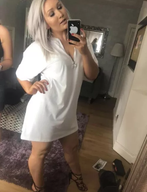 This was my mommy’s costume, she wouldn’t say what she was going as! What do you guys think she went as?