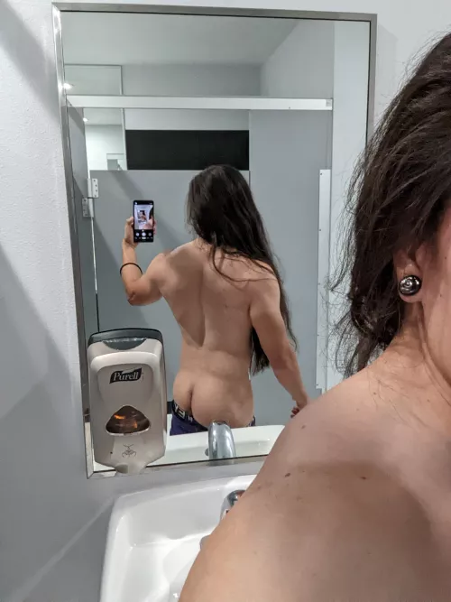 This workout had me pu(m)ped do you agree? 😁