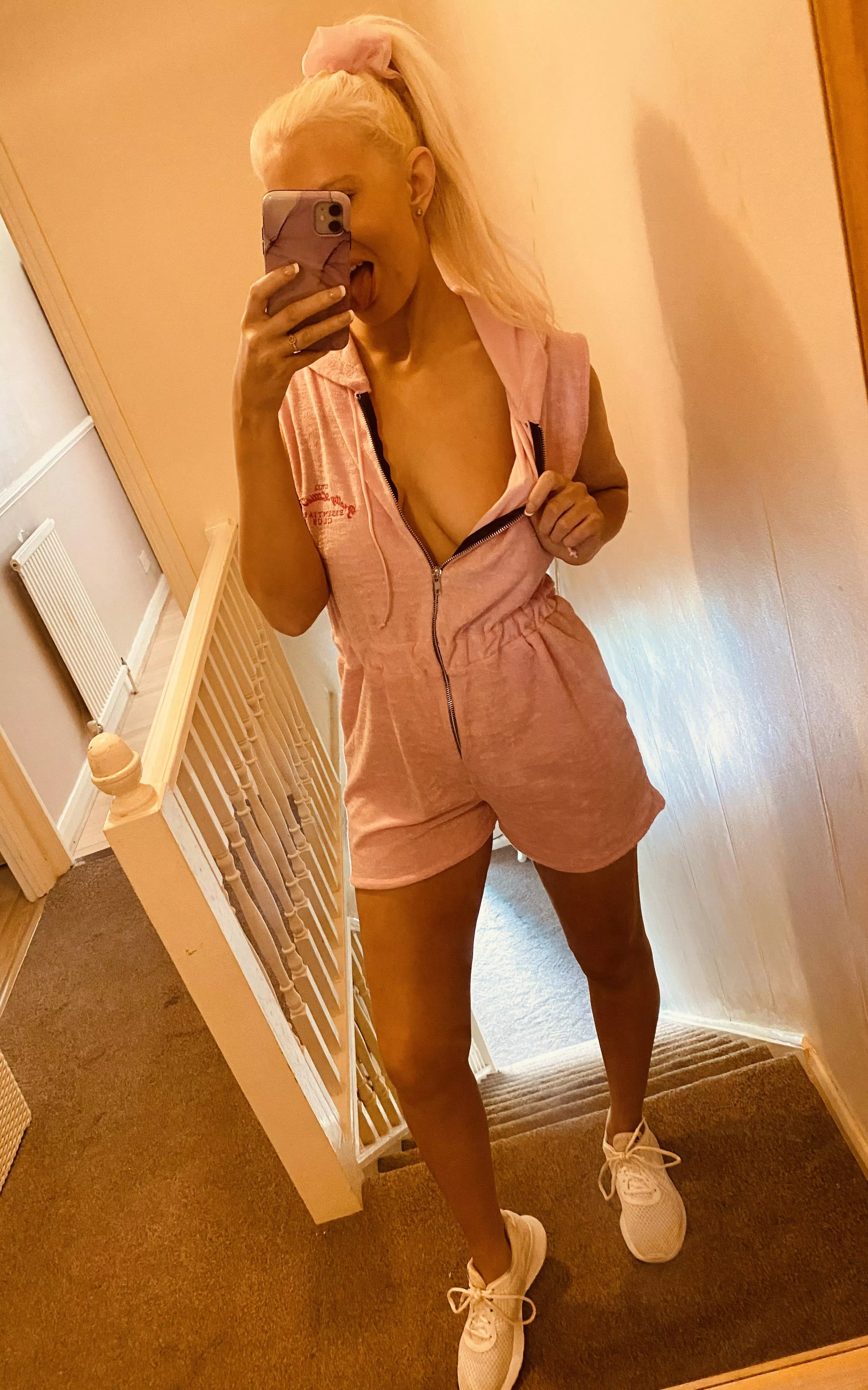 This zip goes allll the way down how convenient! This zip goes allll the way down how convenient!