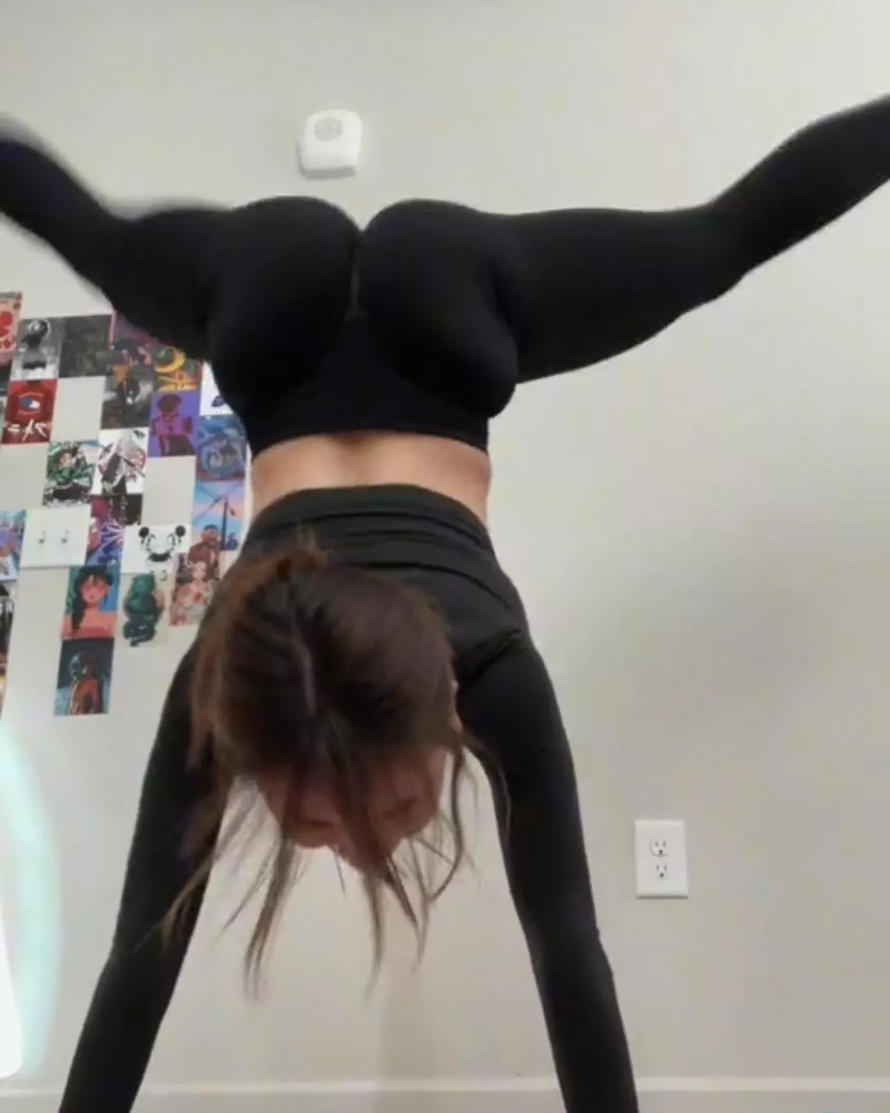 those ass cheeks are crazy those ass cheeks are crazy