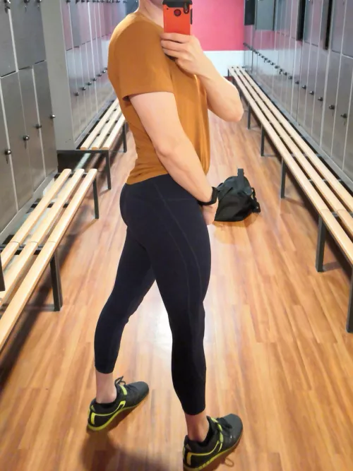 Those booty gains are for boys too!