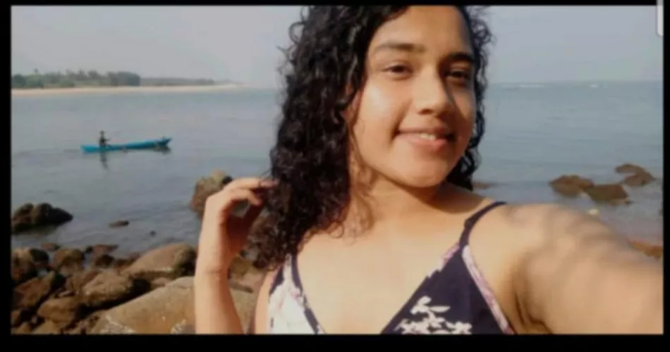 Those folds are waiting to be licked🤤💦💦💦