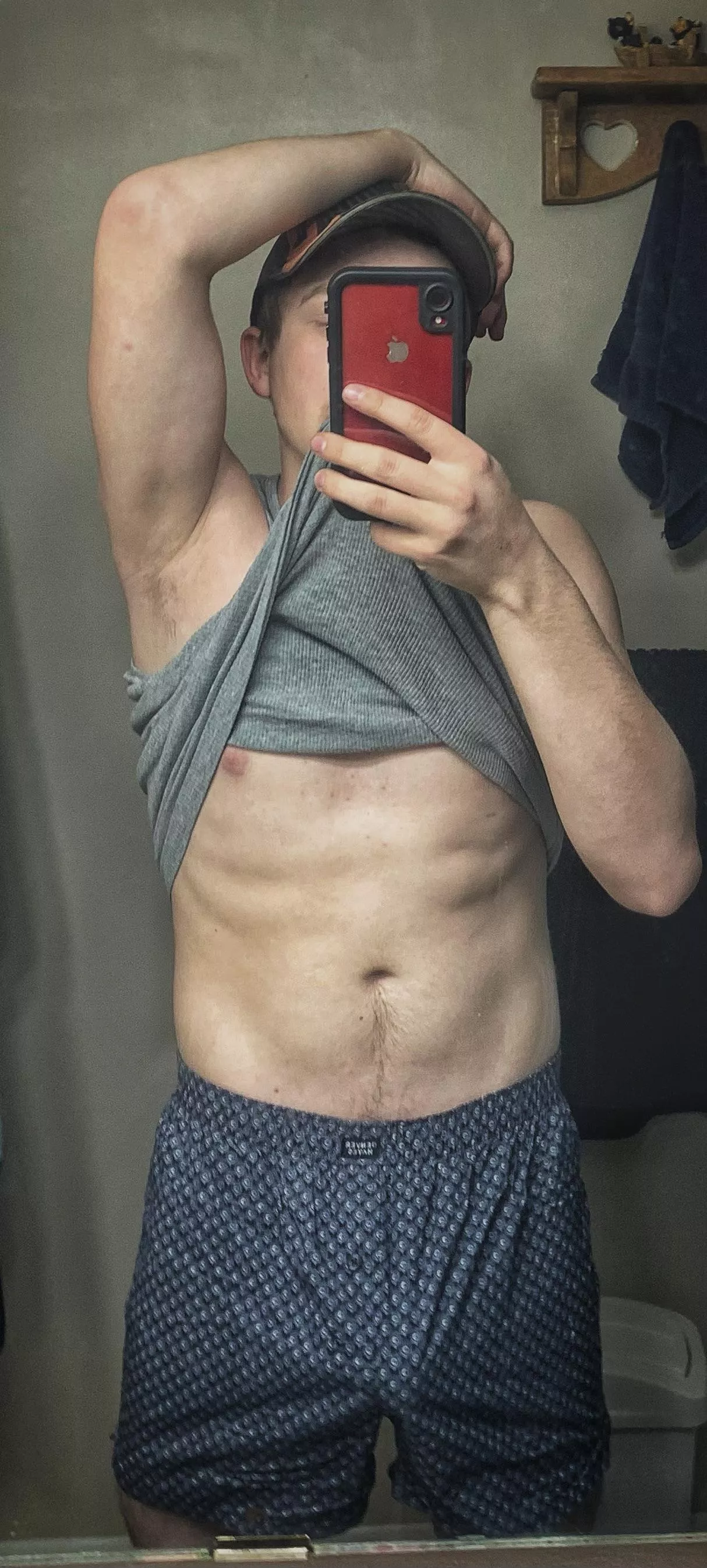 Thoughts on hairy guys🤔