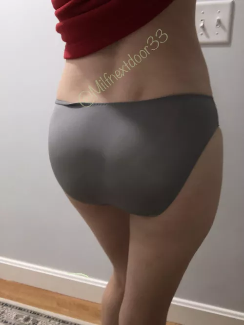 Thoughts on my 33y/o MIL[F] Back dimples