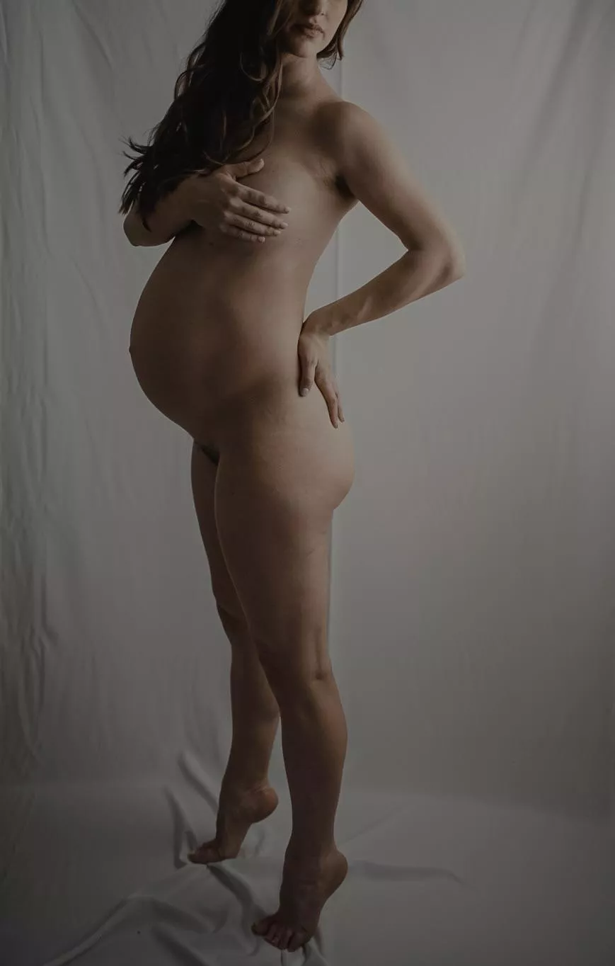 Thoughts on pregnant ballerina legs?