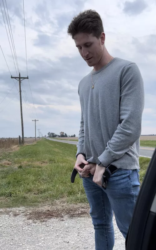 Three hours in the car and zero bathrooms in sight 🤷🏻♂️