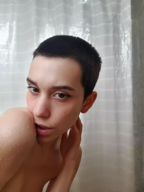 Throwback to my buzzed head :)