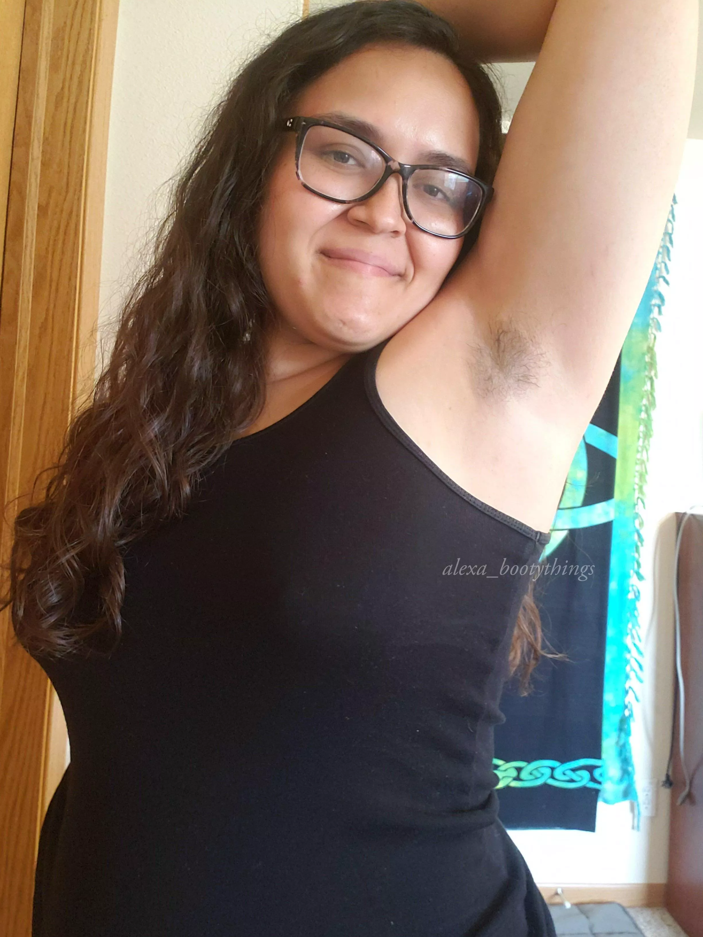 Throwback to the beginning of the summer when my pits were just baby fuzz 💕 Throwback to the beginning of the summer when my pits were just baby fuzz 💕