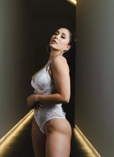 Tianna white lingerie