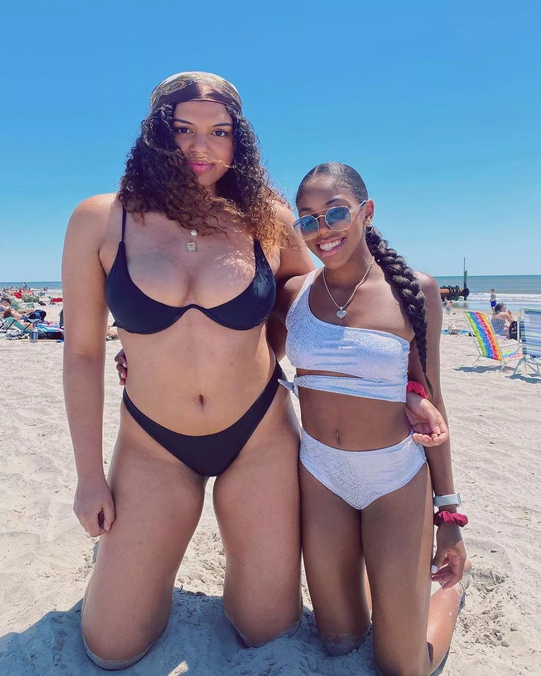 Tiddies size of her head.