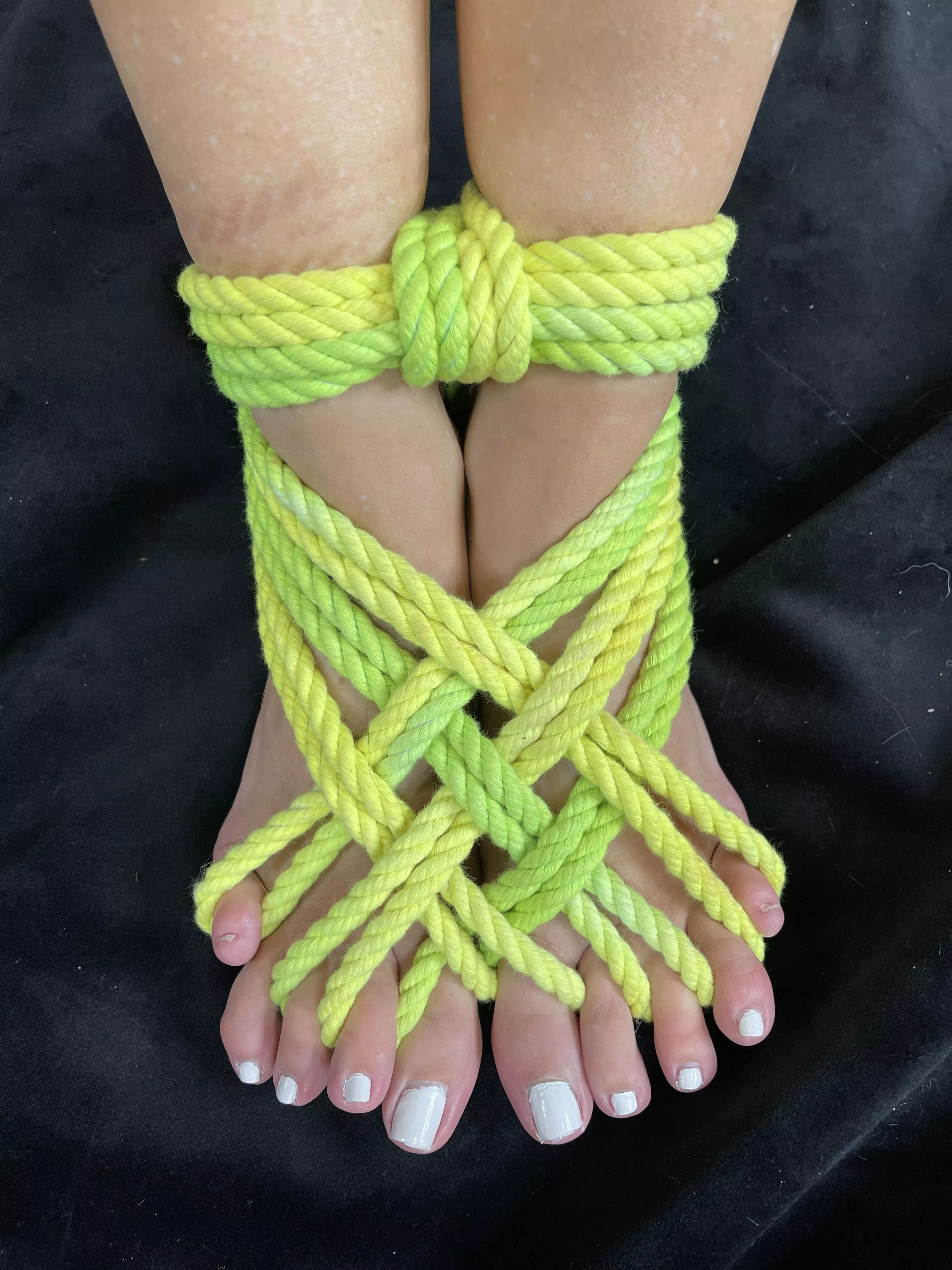 Tie up my toes