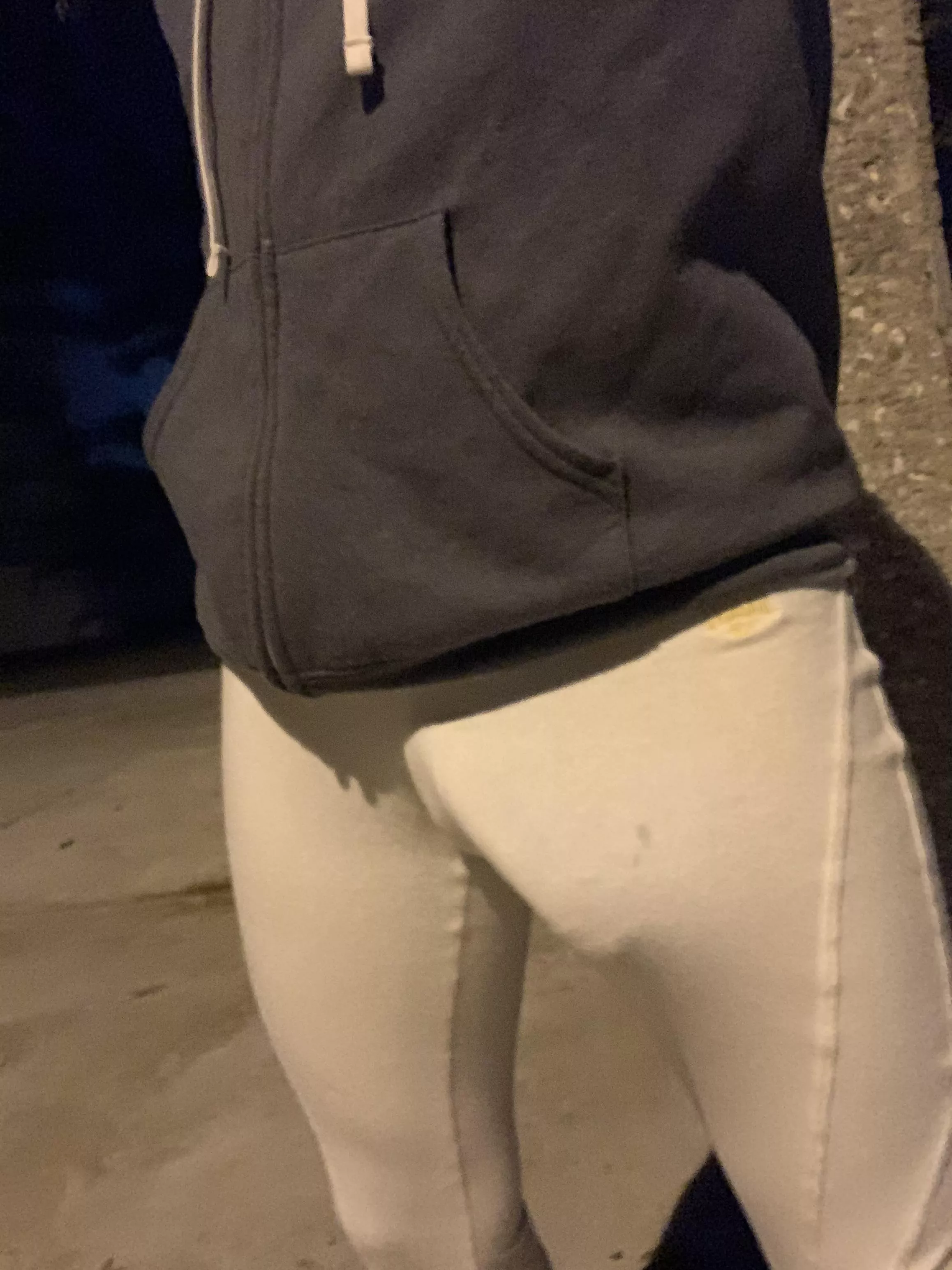 Tight white leggings