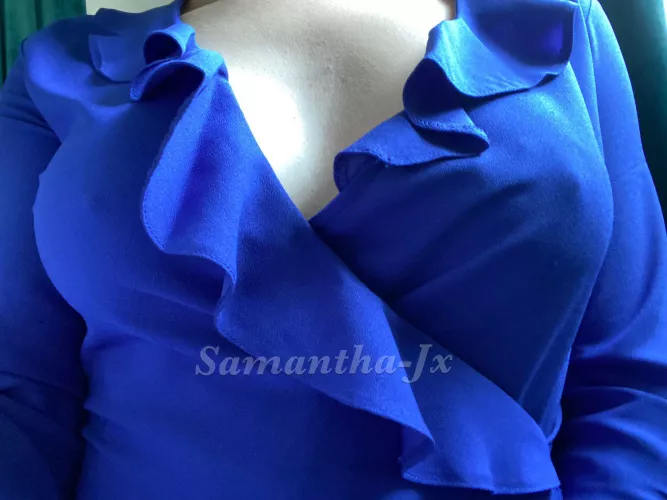 Time for no bra at work again 🙊😉