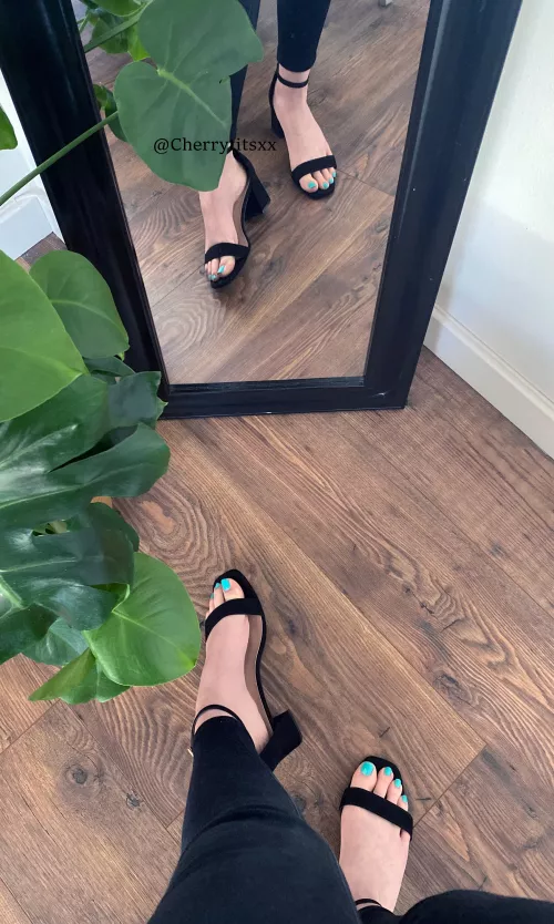 Time for work. I hope you have a nice day 🥰