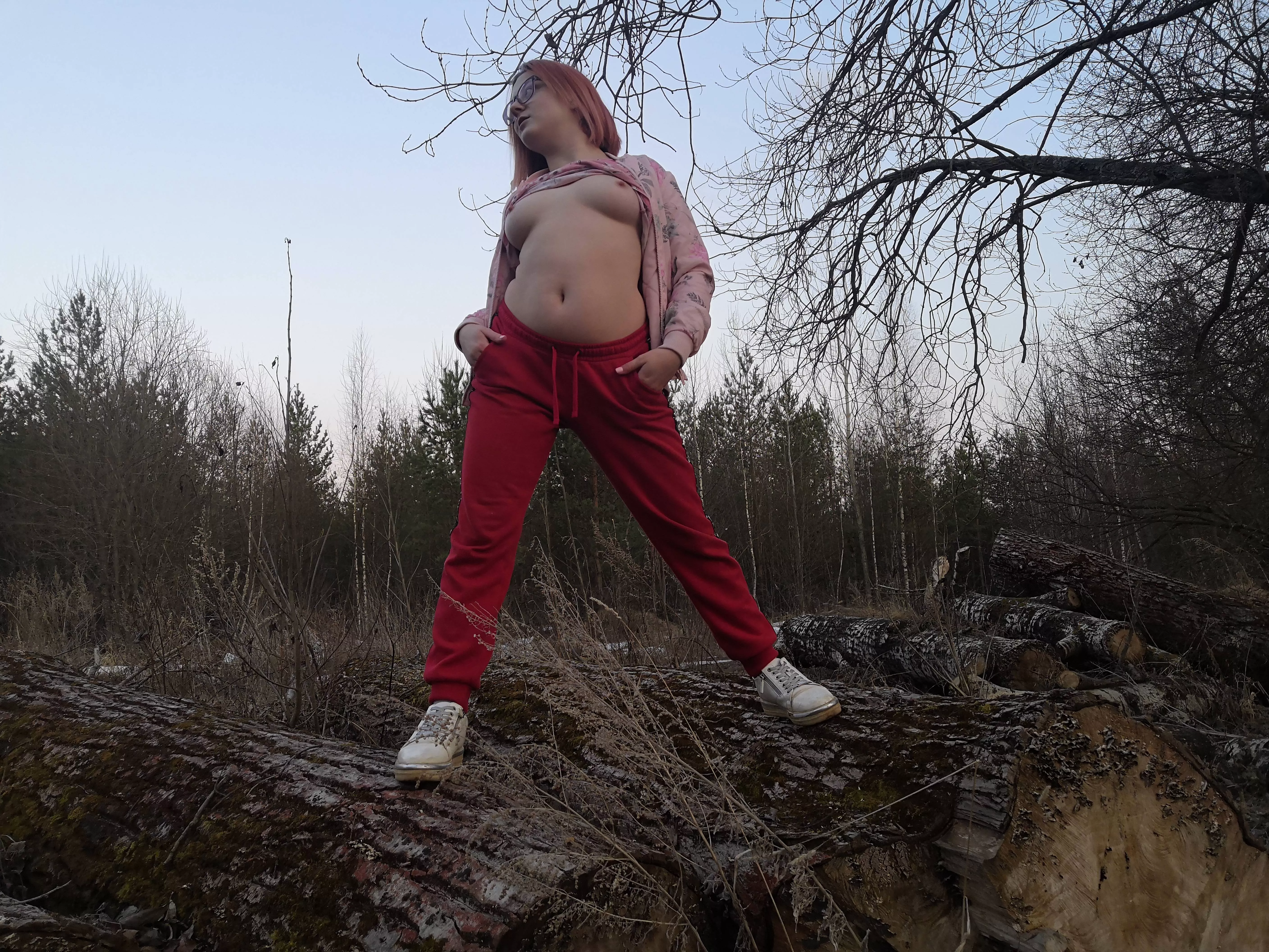 Time to fuck me outdoors in public [F]