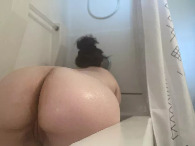 Time to get clean🥰🛁