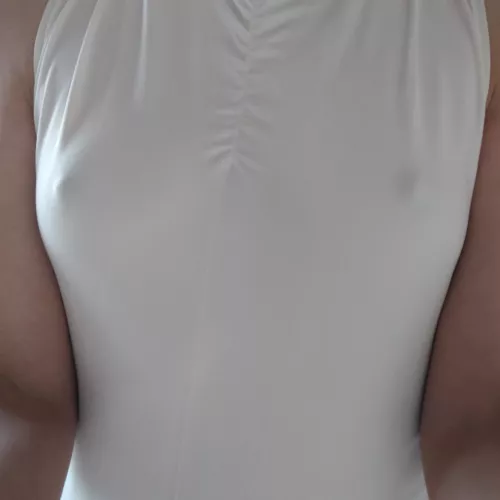 Time to give this top a second chance...It's Friyaaay!